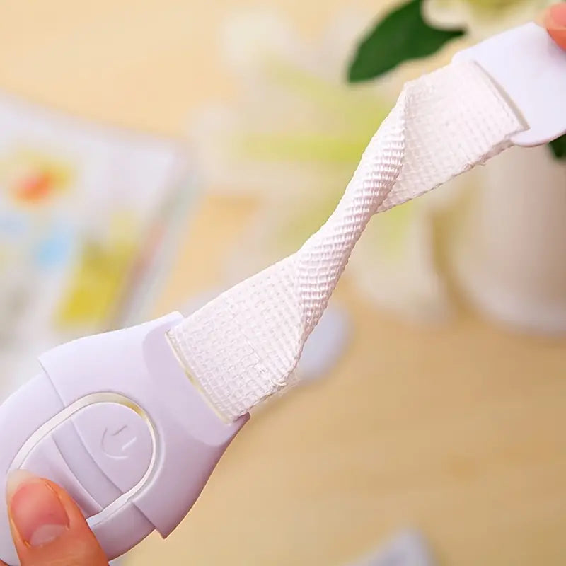 2pcs Multifunctional Baby Safety Lock and Strap Set